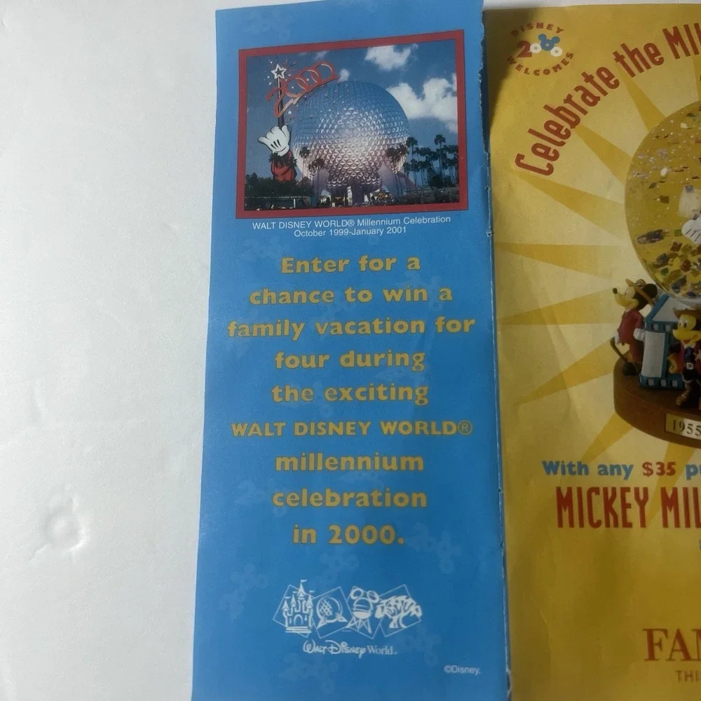 Disney 2000‎ Mickey Mouse Millennium Musical Water Globe As Time Goes By w/Box